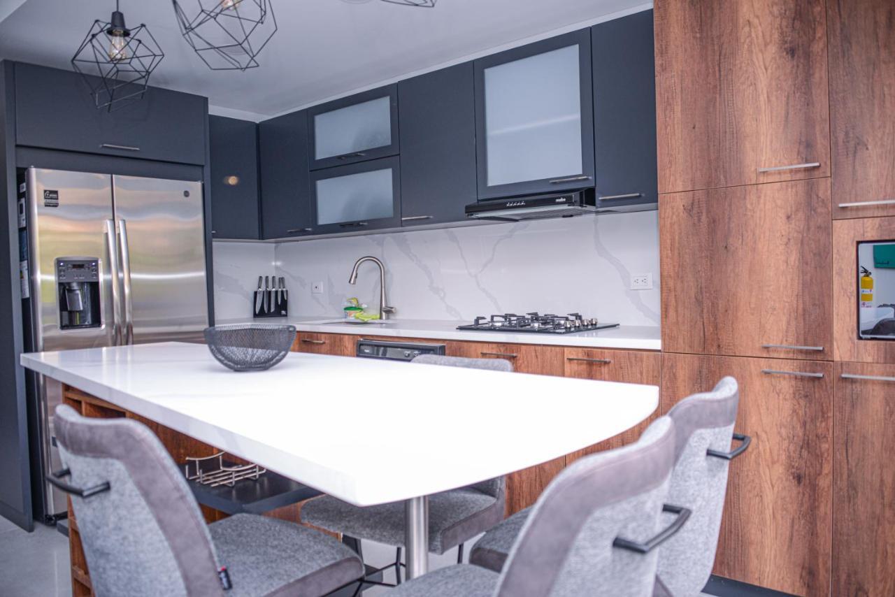 Apartamento Lleras Ac Hot Tub Медельин Экстерьер фото